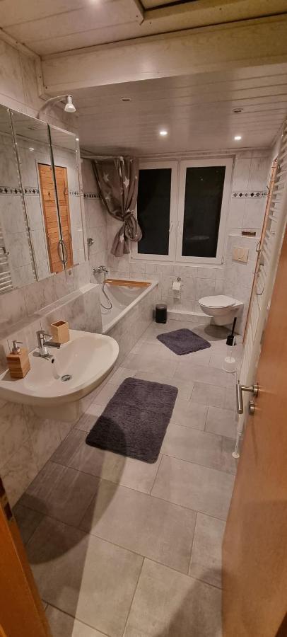 3 Zimmer Ferienwohnung In Jever Exteriör bild
