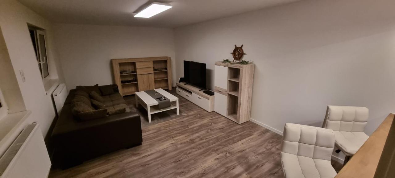 3 Zimmer Ferienwohnung In Jever Exteriör bild