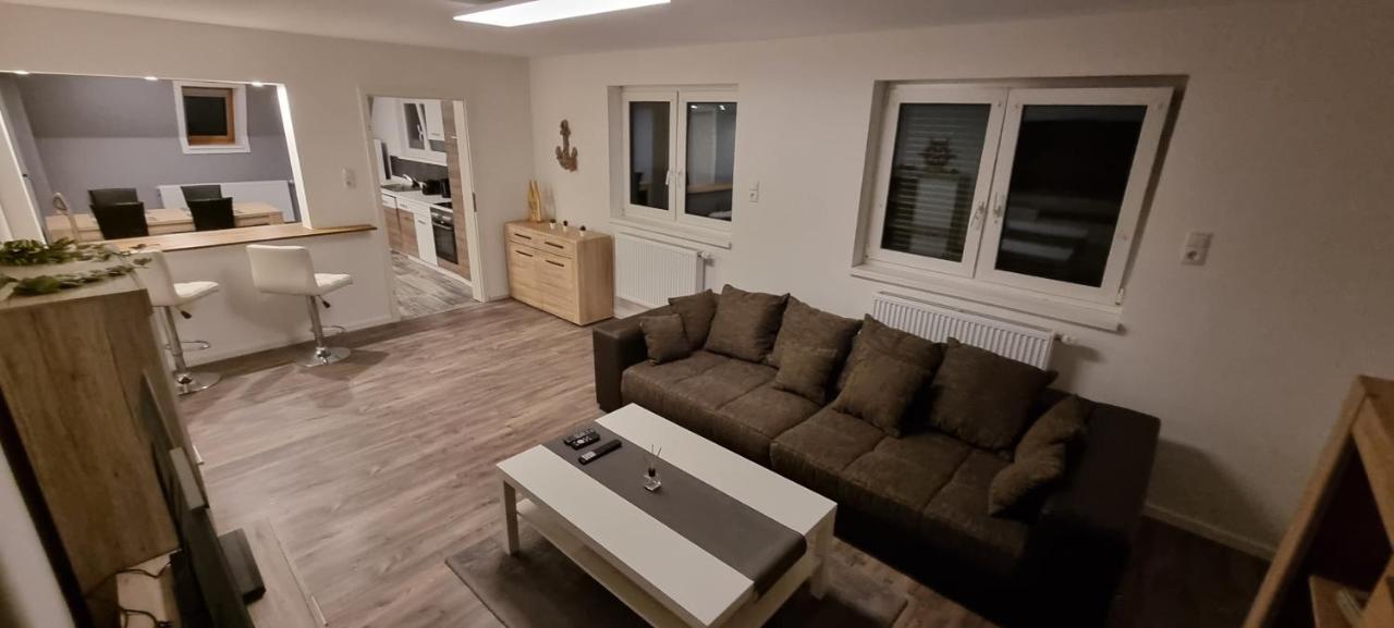 3 Zimmer Ferienwohnung In Jever Exteriör bild